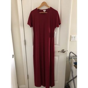 Lularoe small maroon/burgundy Maria dress